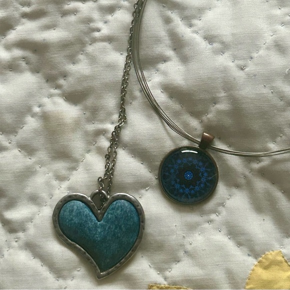 2 Fashion necklaces, heart, blue turquoise - Picture 3 of 7